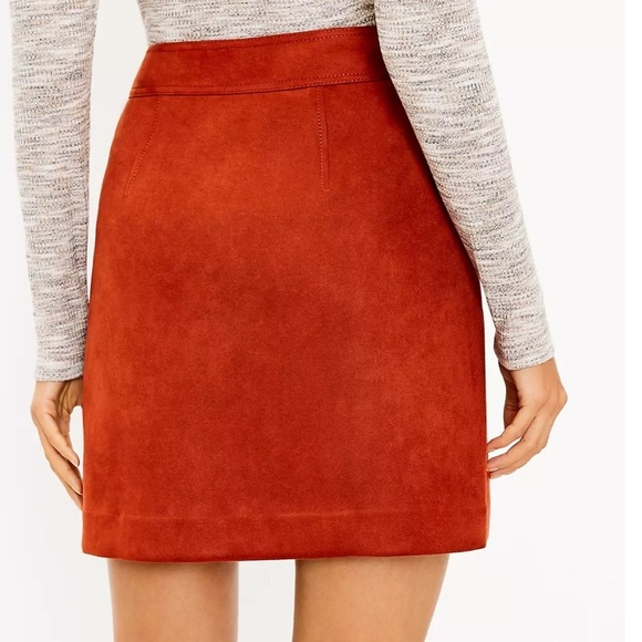 LOFT faux suede flap pockets mini skirt Sz 10 lined side zipper - Picture 2 of 8